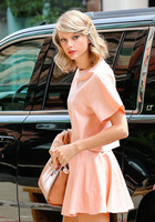 Taylor Swift : taylor-swift-1405807500.jpg