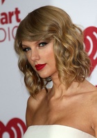Taylor Swift : taylor-swift-1412131653.jpg