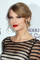 Taylor Swift : taylor-swift-1413391189.jpg