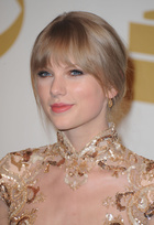Taylor Swift : taylor-swift-1413391576.jpg