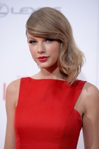 Taylor Swift : taylor-swift-1414002420.jpg
