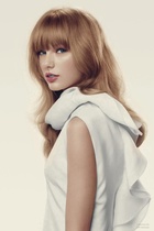Taylor Swift : taylor-swift-1427993841.jpg
