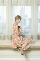 Taylor Swift : taylor-swift-1428281992.jpg