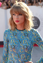 Taylor Swift : taylor-swift-1443537972.jpg