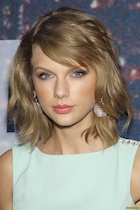 Taylor Swift : taylor-swift-1447649602.jpg