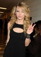 Taylor Swift : taylor_swift_1208395413.jpg