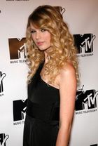 Taylor Swift : taylor_swift_1227199454.jpg