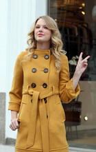 Taylor Swift : taylor_swift_1231908277.jpg