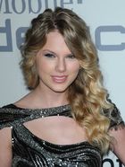 Taylor Swift : taylor_swift_1236013096.jpg
