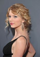 Taylor Swift : taylor_swift_1236448320.jpg