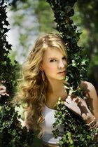 Taylor Swift : taylor_swift_1236889630.jpg
