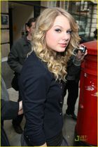 Taylor Swift : taylor_swift_1237714485.jpg