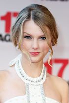 Taylor Swift : taylor_swift_1240681810.jpg