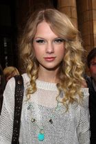 Taylor Swift : taylor_swift_1249961522.jpg