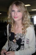Taylor Swift : taylor_swift_1250538739.jpg