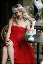 Taylor Swift : taylor_swift_1272260525.jpg