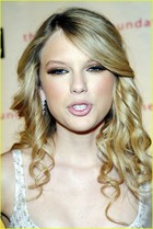 Taylor Swift : taylor_swift_1284638061.jpg