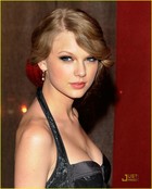 Taylor Swift : taylor_swift_1289757544.jpg