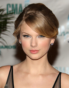 Taylor Swift : taylor_swift_1289925130.jpg