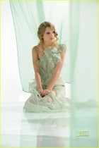 Taylor Swift : taylor_swift_1293335523.jpg