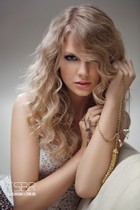 Taylor Swift : taylor_swift_1305902617.jpg