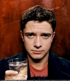 Topher Grace : out02.jpg