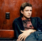Topher Grace : out03.jpg