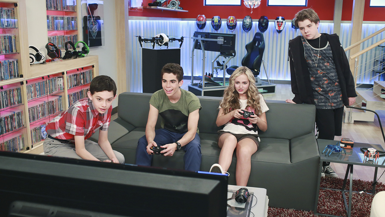 Cameron Boyce in Gamer's Guide to Pretty Much Everything