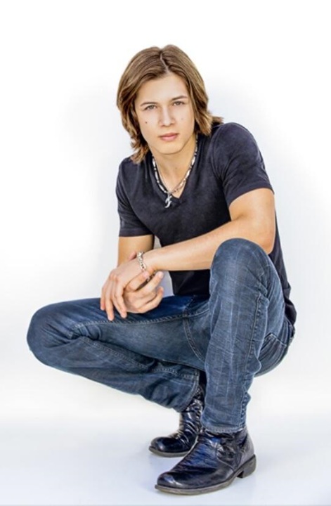 General photo of Leo Howard