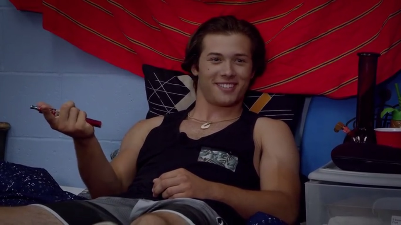 Leo Howard in Welcome to Howler