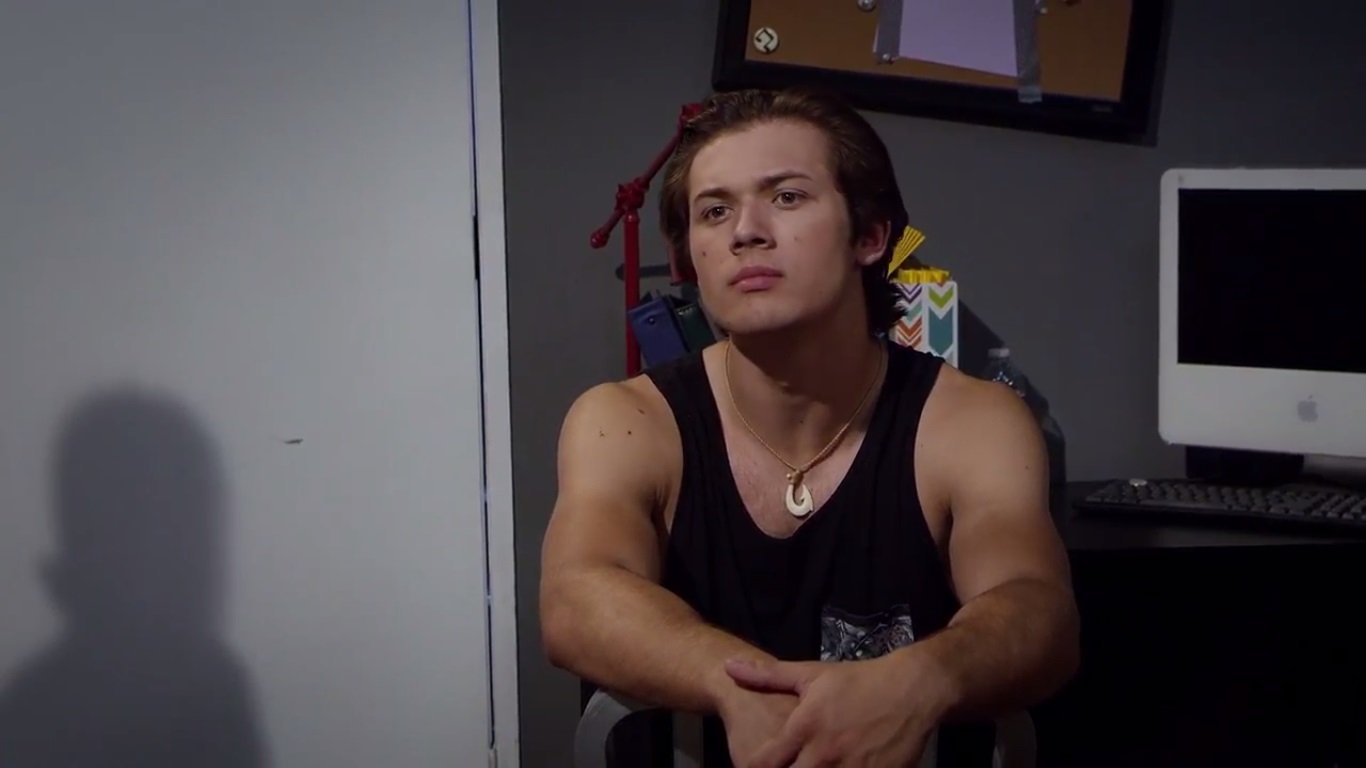 Leo Howard in Welcome to Howler