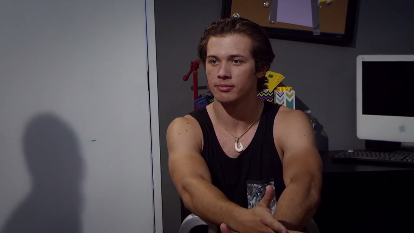 Leo Howard in Welcome to Howler