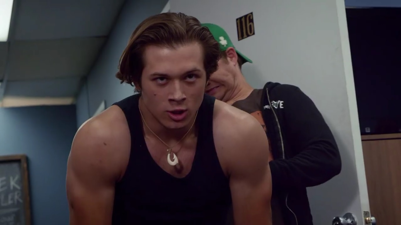 Leo Howard in Welcome to Howler