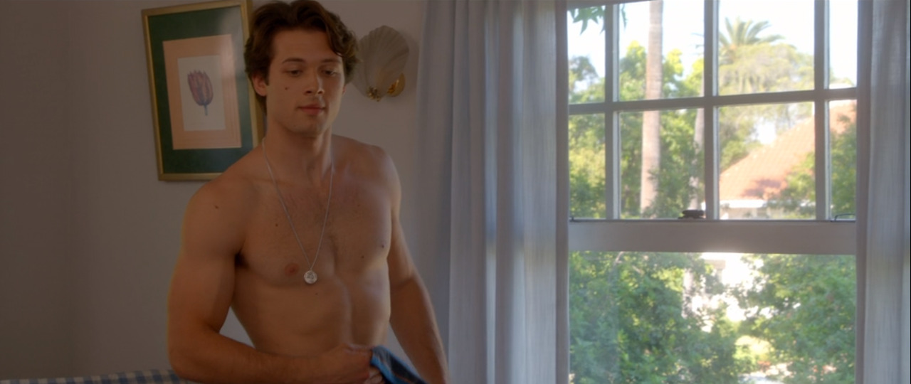 Leo Howard - Modelo, actor y artista Marcial.