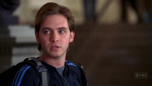 Aaron Stanford in Traveler