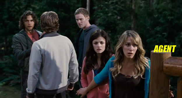 Aaron Ashmore in Fear Island