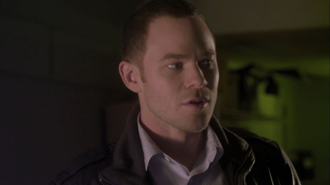 Aaron Ashmore in Warehouse 13, episode: The New Guy