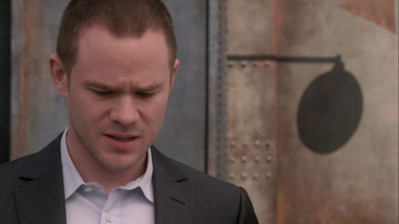 Aaron Ashmore in Warehouse 13, episode: The New Guy