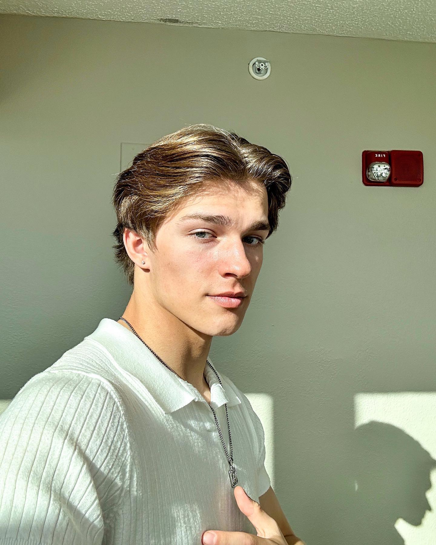 Alex Sampson Age