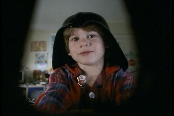 Alex D. Linz in Home Alone 3