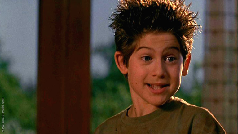 Alex D. Linz in Max Keeble's Big Move