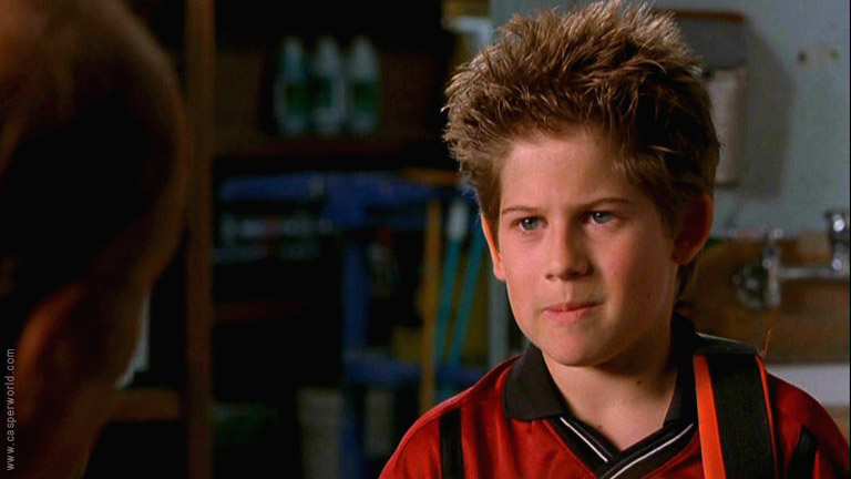 Alex D. Linz in Max Keeble's Big Move