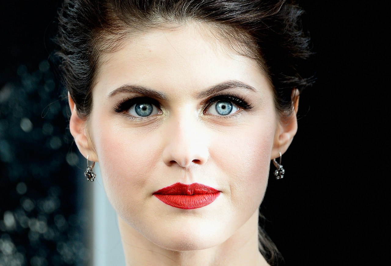 General photo of Alexandra Daddario