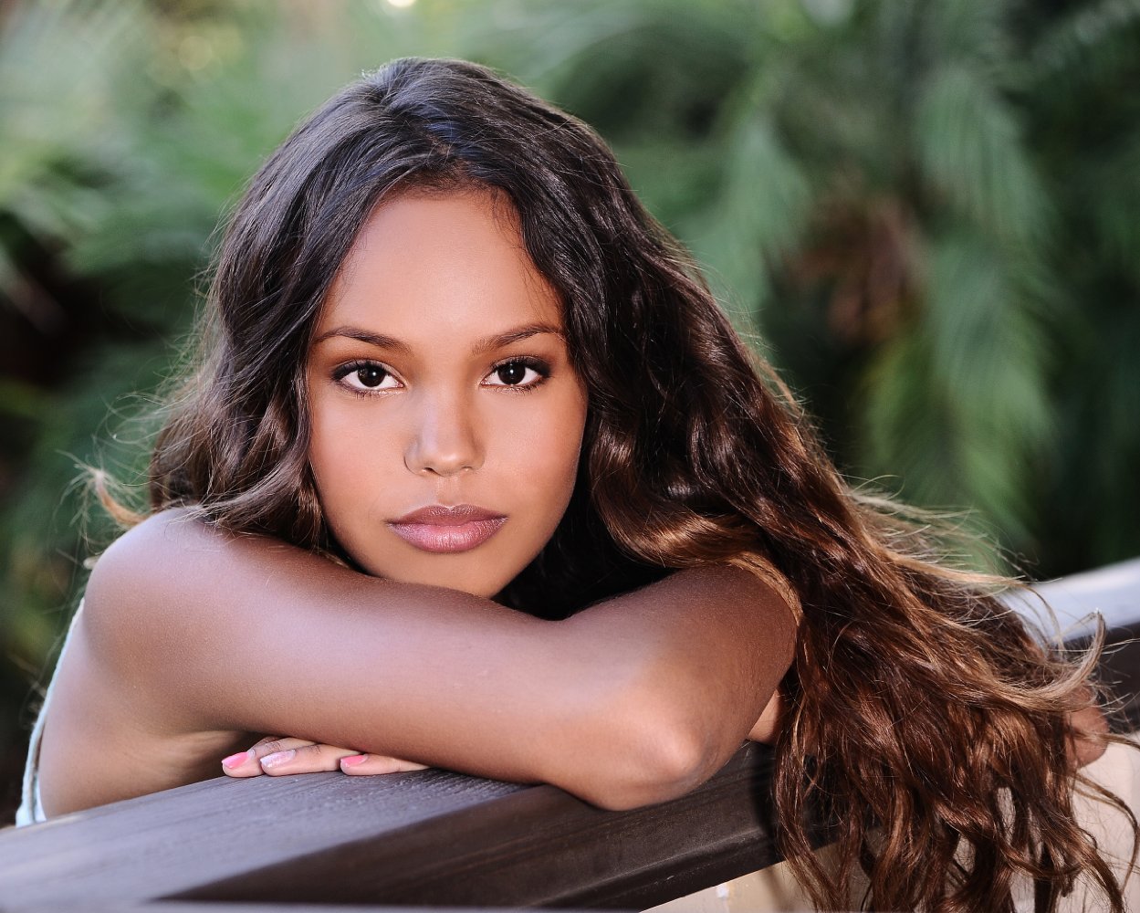 General photo of Alisha Boe