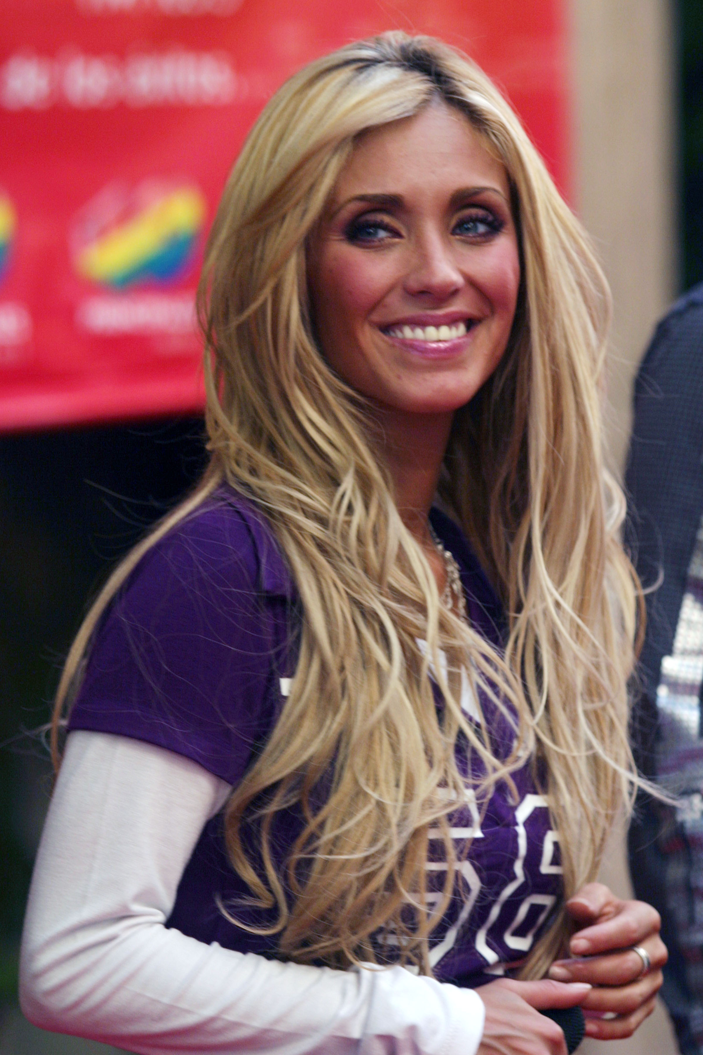 General photo of Anahi