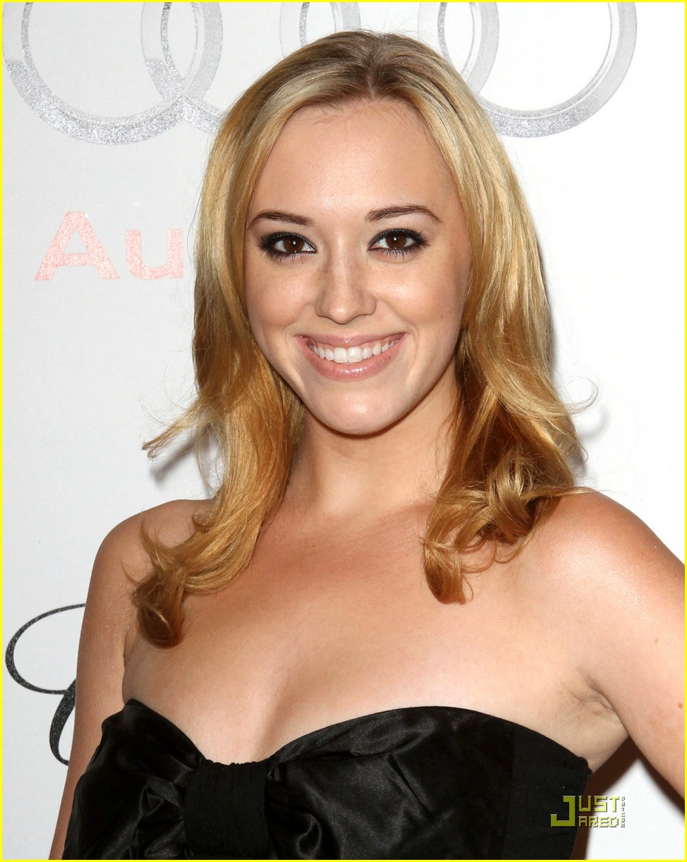 General photo of Andrea Bowen 