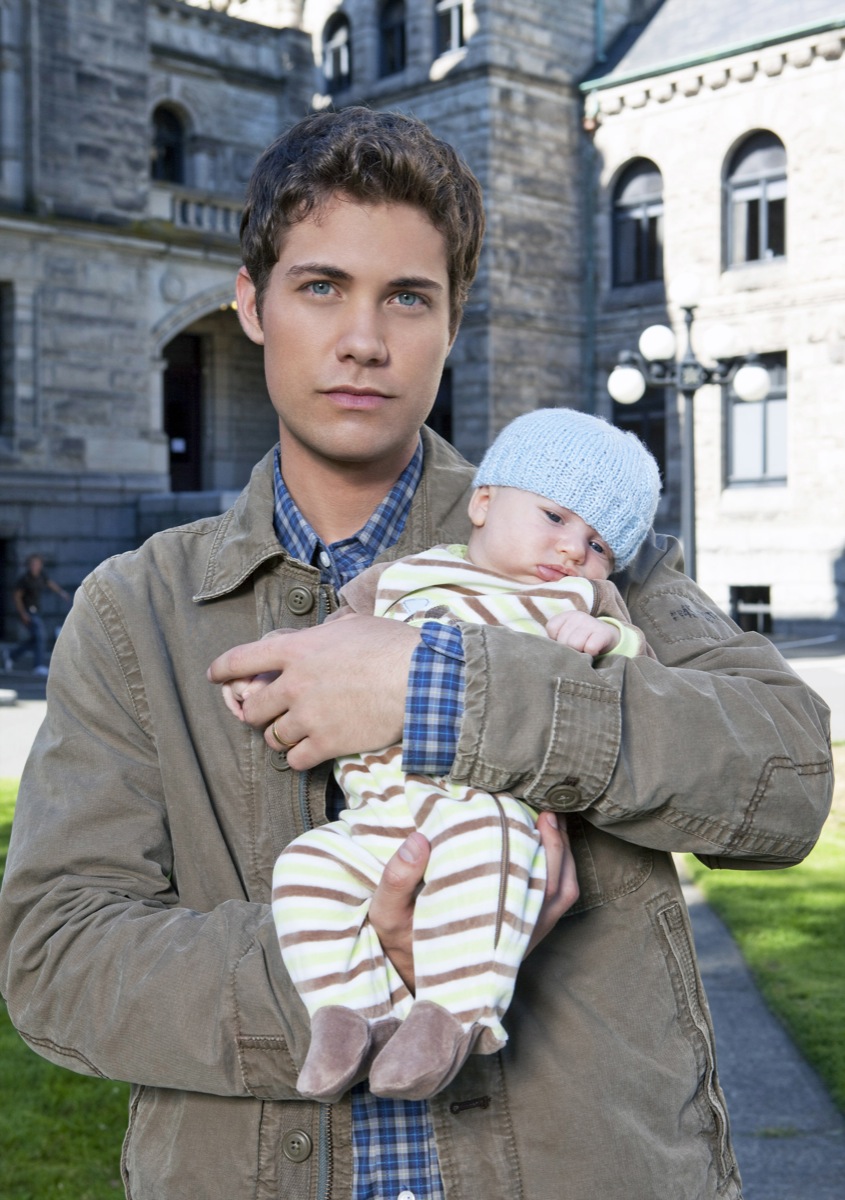 Drew Seeley in Freshman Father