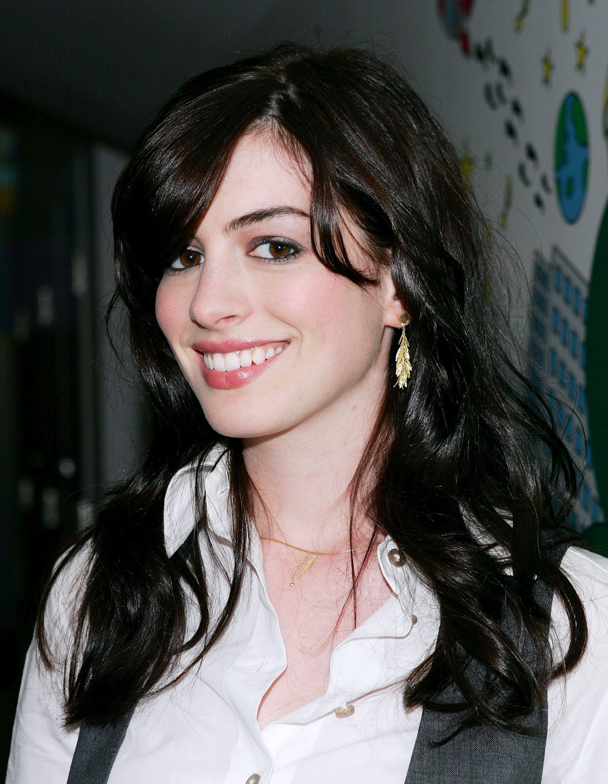 General photo of Anne Hathaway