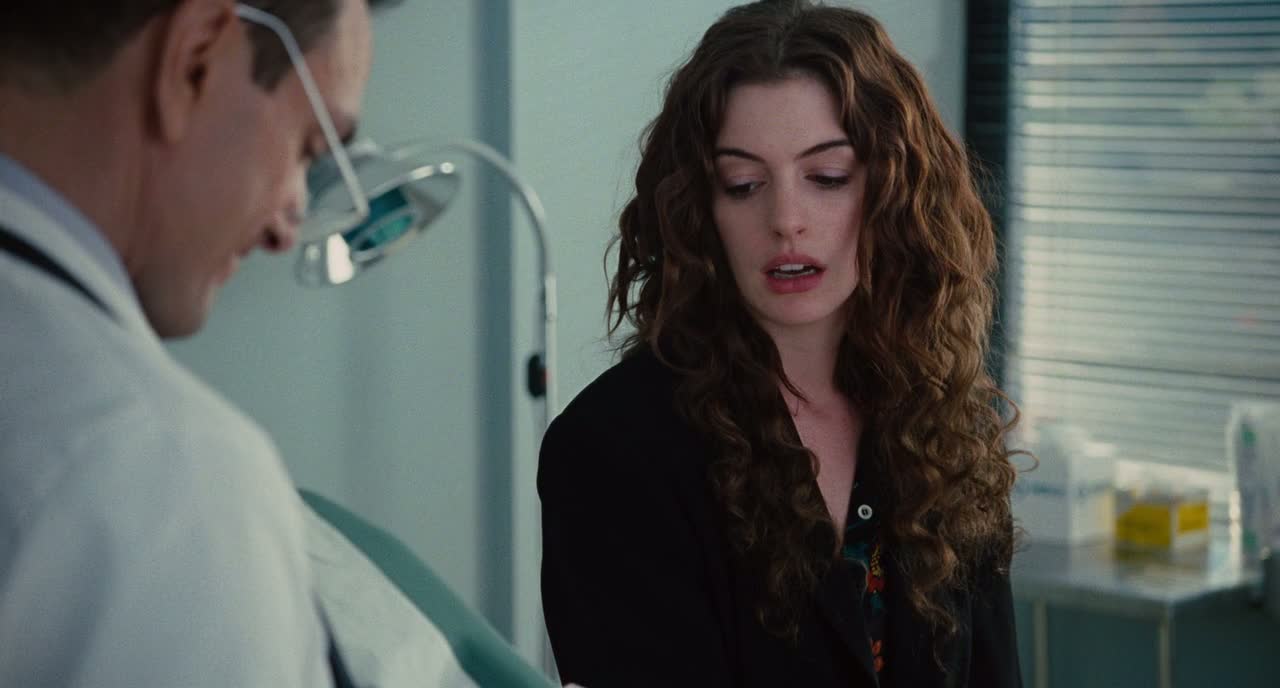 Anne Hathaway in Love and Other Drugs