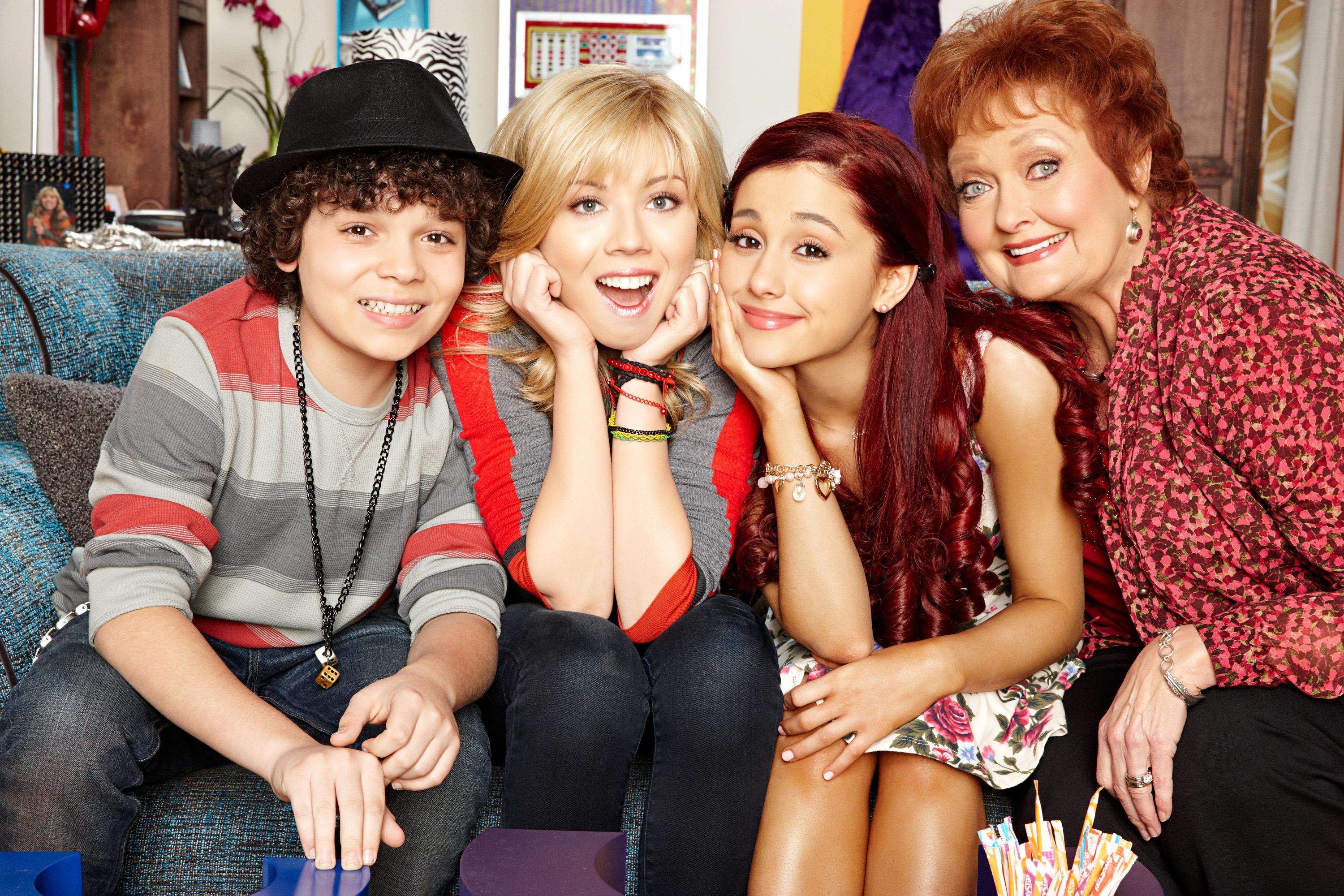 Ariana Grande in Sam & Cat